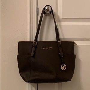 Michael Kors Jetset Purse